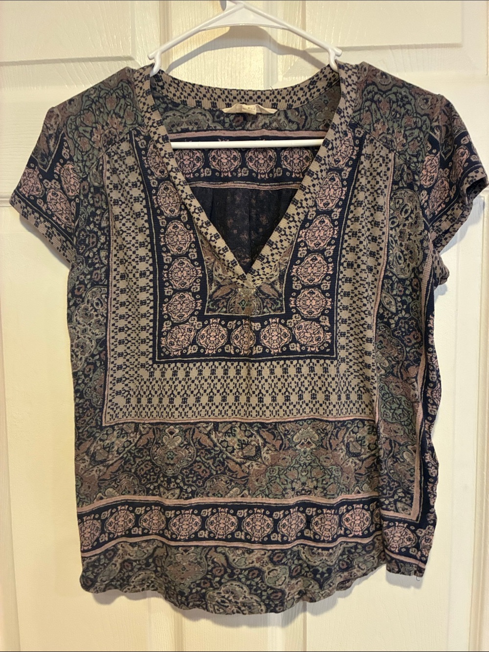 Lucky Tapestry Style V-neck Top